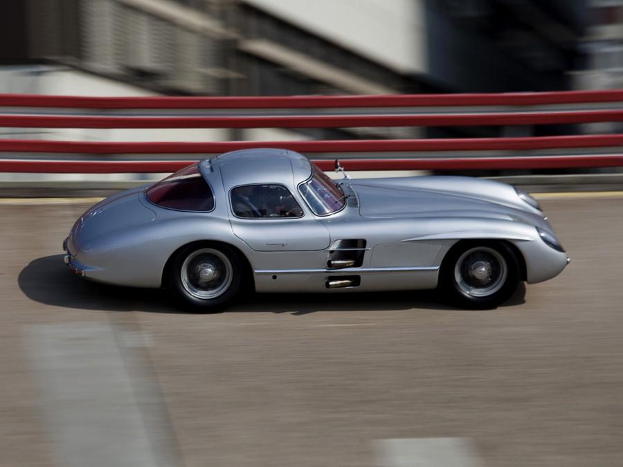  Mercedes-Benz 300 SLR Uhlenhaut Coupe 1955 года  (фото 10 из 15)